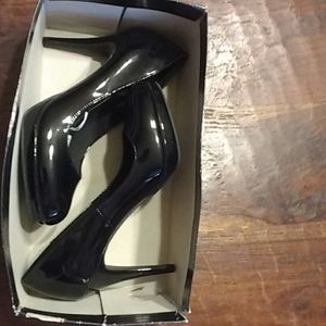 Christian Siriano black heels